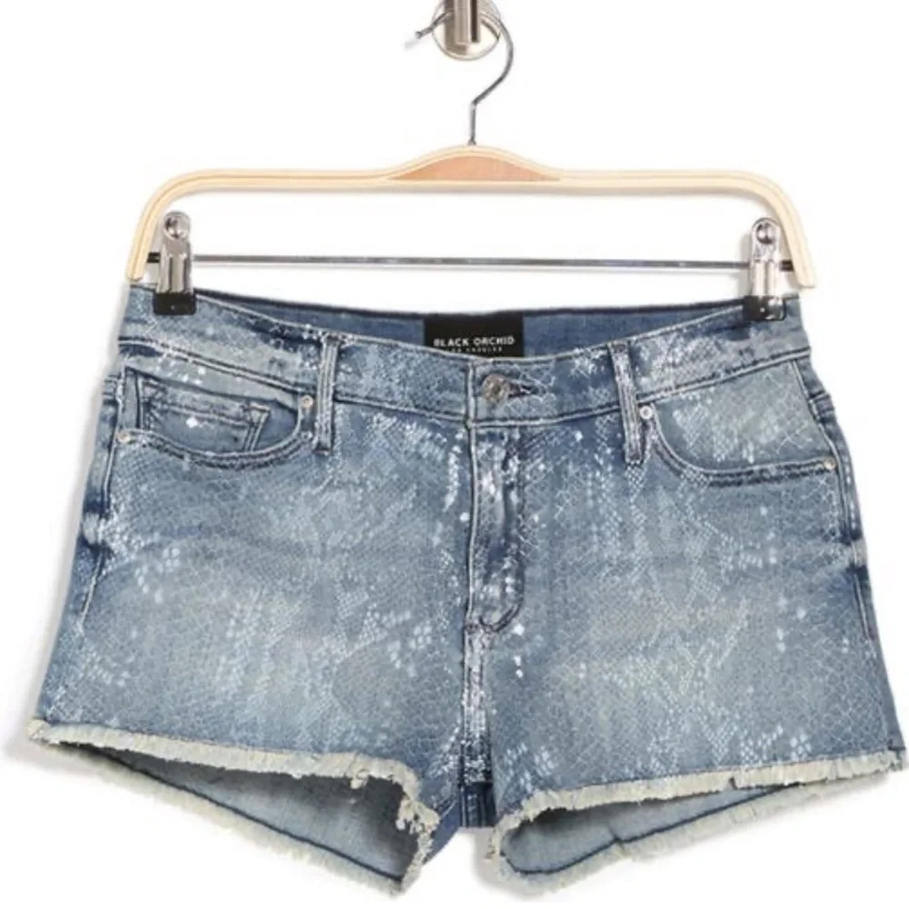 Black Orchid Denim‎ Skylar Snake Print Cutoff Short